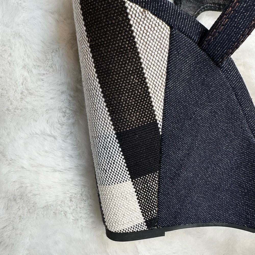 Burberry denim navy and Tan Heeled Sandals wedge - Picture 11 of 12